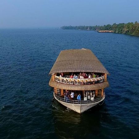 Cosy Premium Houseboats Otel Alappuzha Dış mekan fotoğraf
