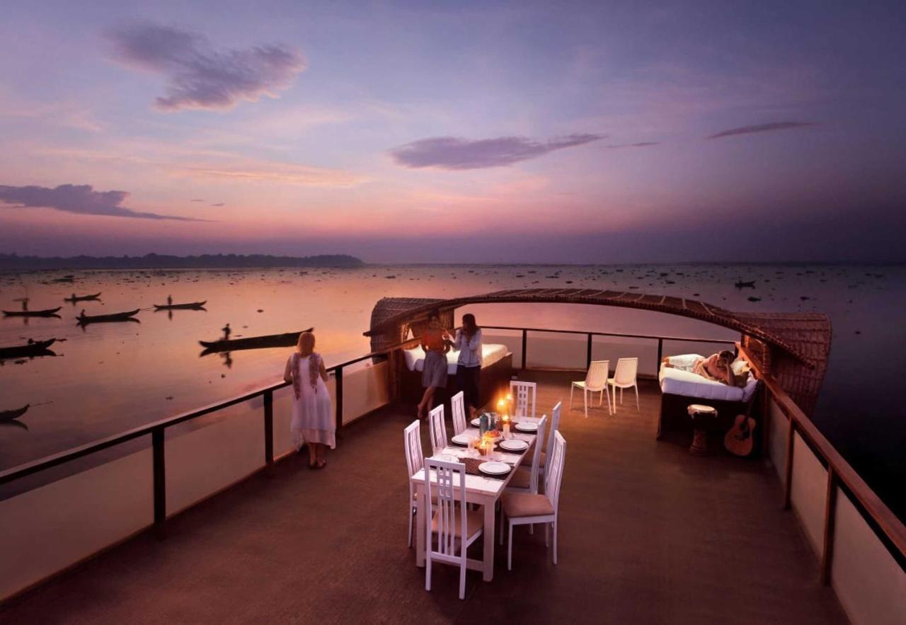 Cosy Premium Houseboats Otel Alappuzha Dış mekan fotoğraf