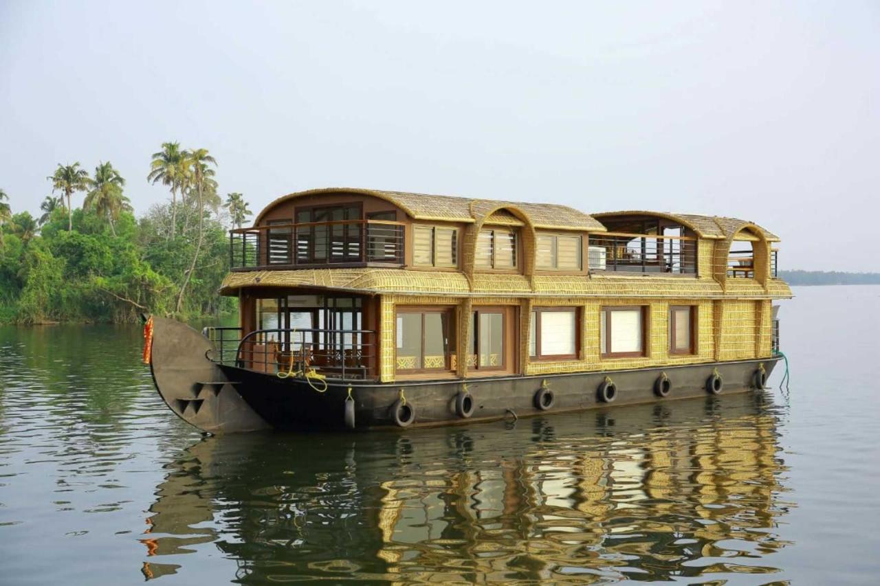 Cosy Premium Houseboats Otel Alappuzha Dış mekan fotoğraf