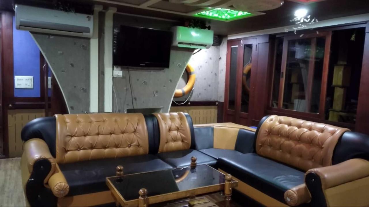 Cosy Premium Houseboats Otel Alappuzha Dış mekan fotoğraf