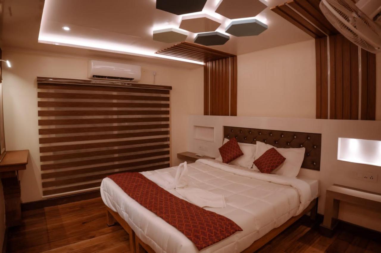 Cosy Premium Houseboats Otel Alappuzha Dış mekan fotoğraf