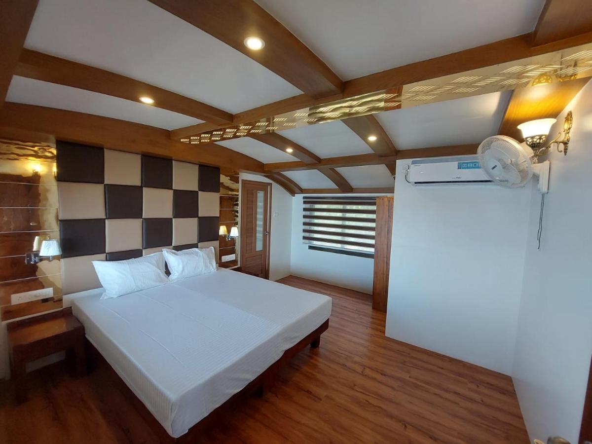 Cosy Premium Houseboats Otel Alappuzha Dış mekan fotoğraf