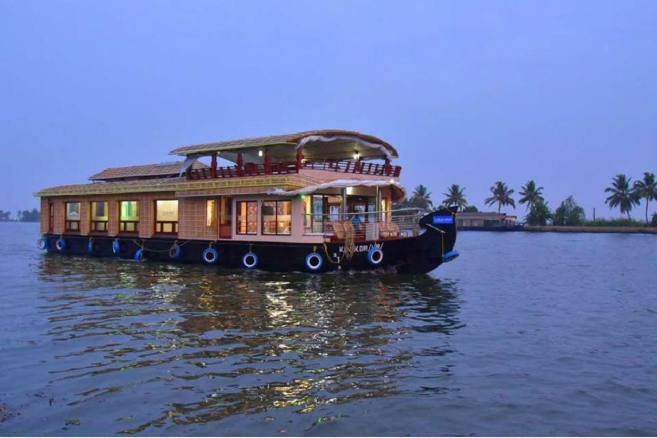 Cosy Premium Houseboats Otel Alappuzha Dış mekan fotoğraf