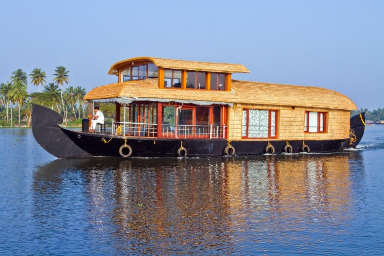 Cosy Premium Houseboats Otel Alappuzha Dış mekan fotoğraf