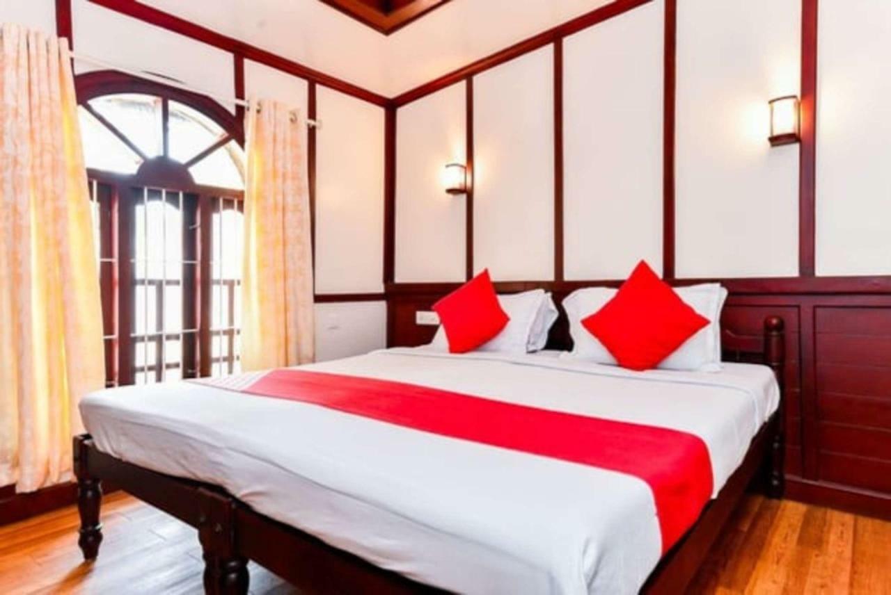Cosy Premium Houseboats Otel Alappuzha Dış mekan fotoğraf