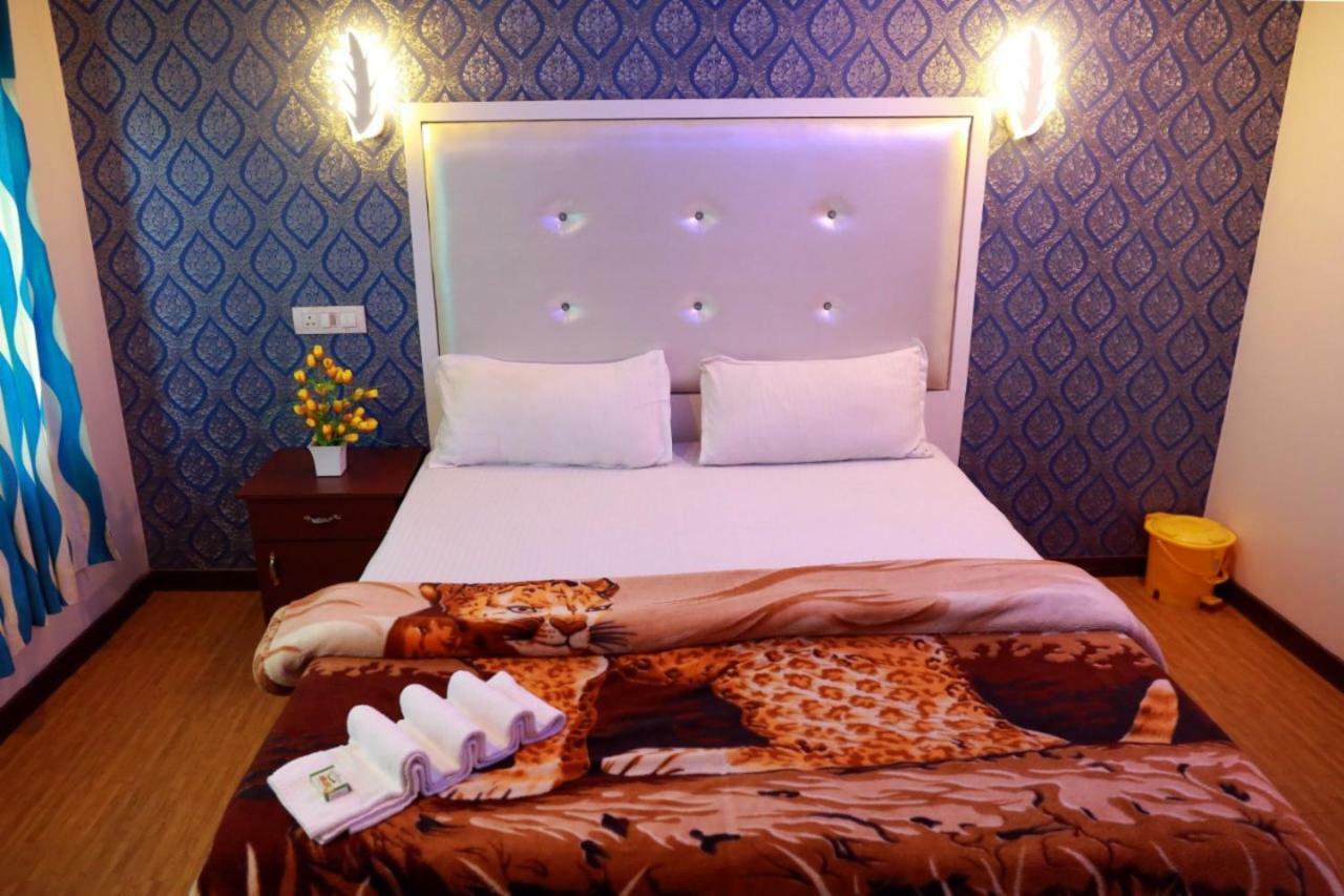 Cosy Premium Houseboats Otel Alappuzha Dış mekan fotoğraf