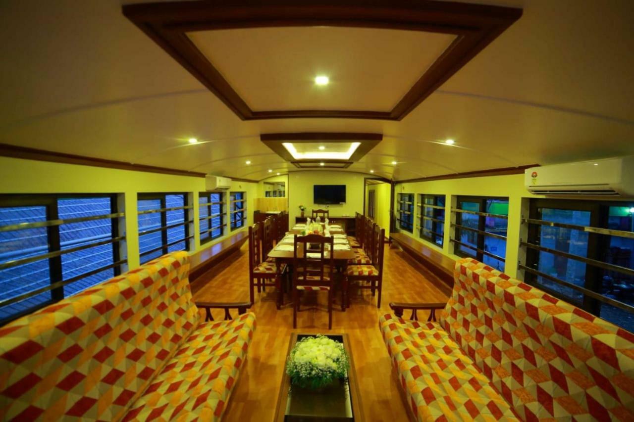 Cosy Premium Houseboats Otel Alappuzha Dış mekan fotoğraf
