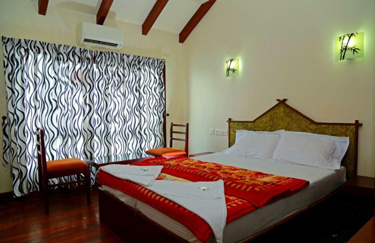Cosy Premium Houseboats Otel Alappuzha Dış mekan fotoğraf