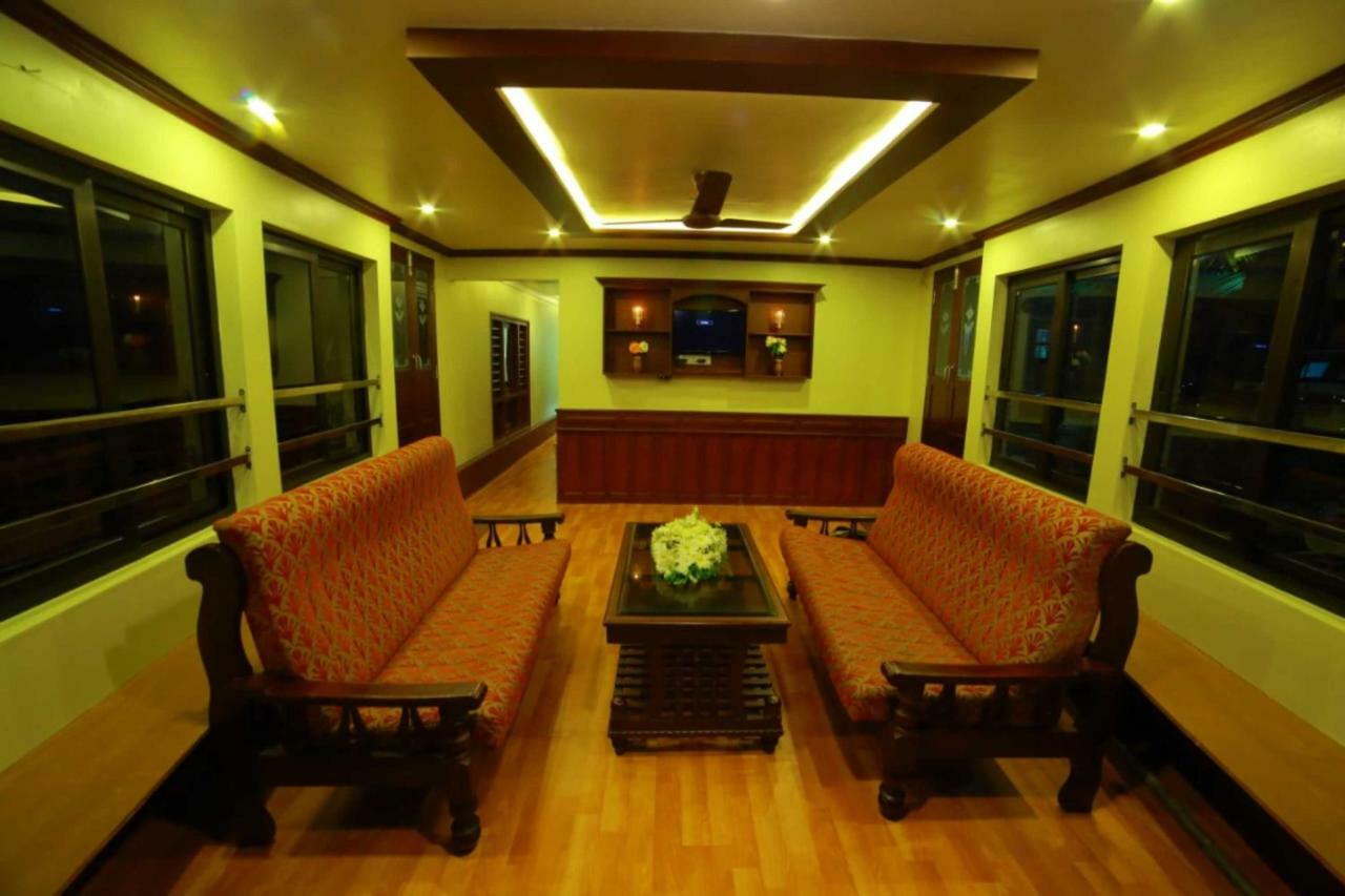 Cosy Premium Houseboats Otel Alappuzha Dış mekan fotoğraf