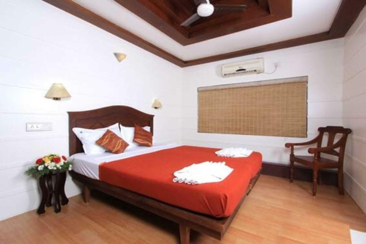 Cosy Premium Houseboats Otel Alappuzha Dış mekan fotoğraf
