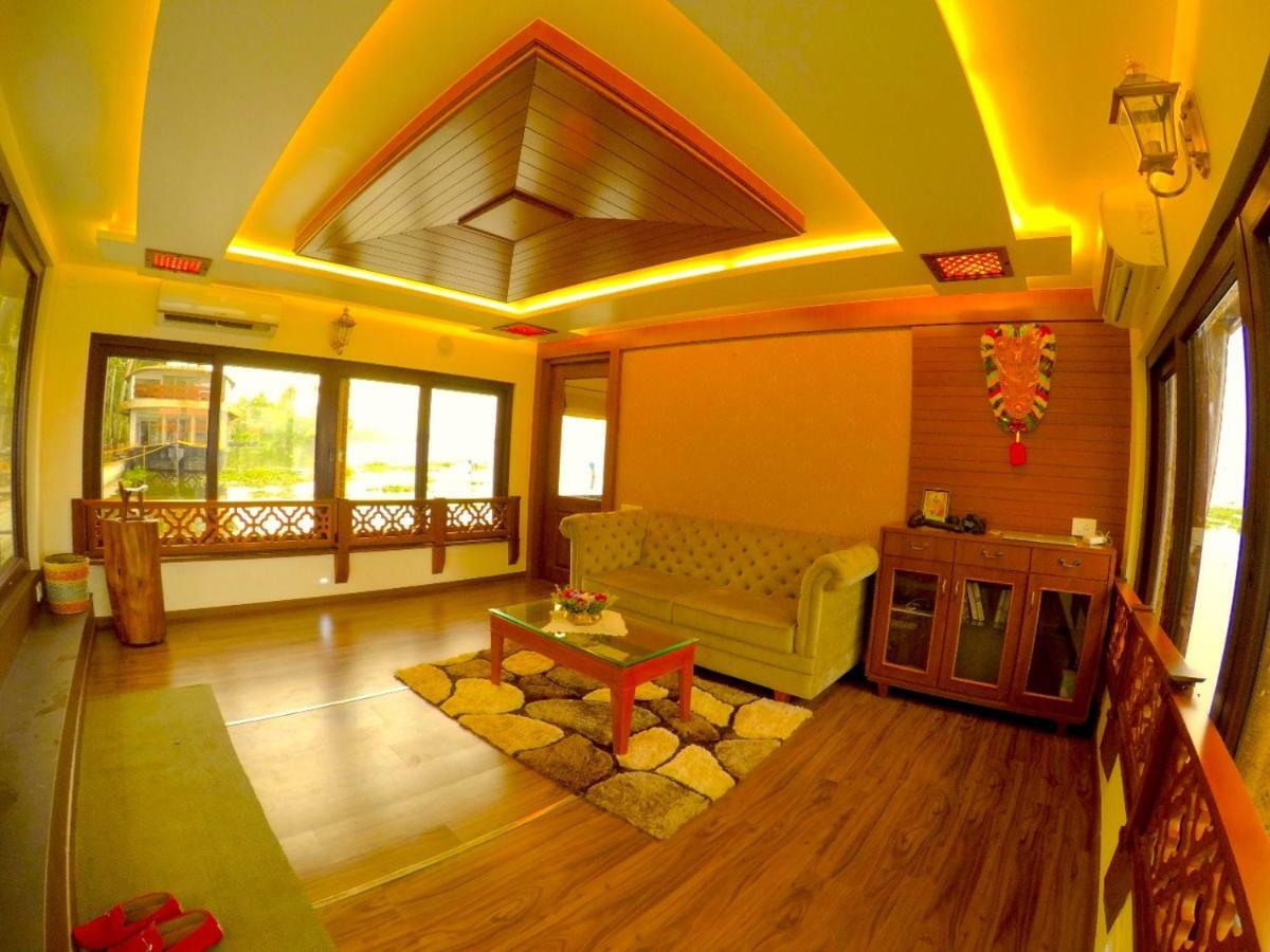 Cosy Premium Houseboats Otel Alappuzha Dış mekan fotoğraf