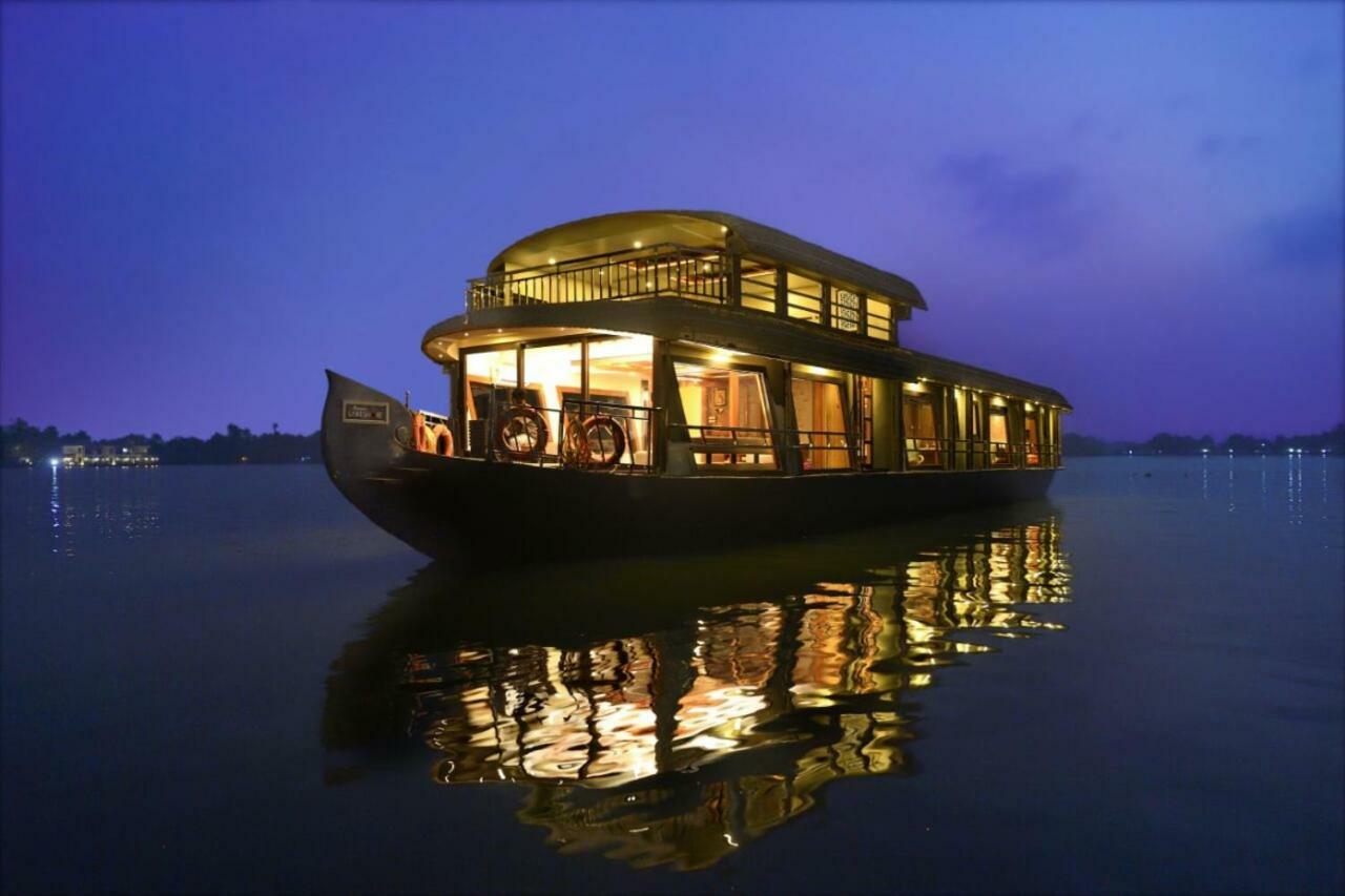 Cosy Premium Houseboats Otel Alappuzha Dış mekan fotoğraf