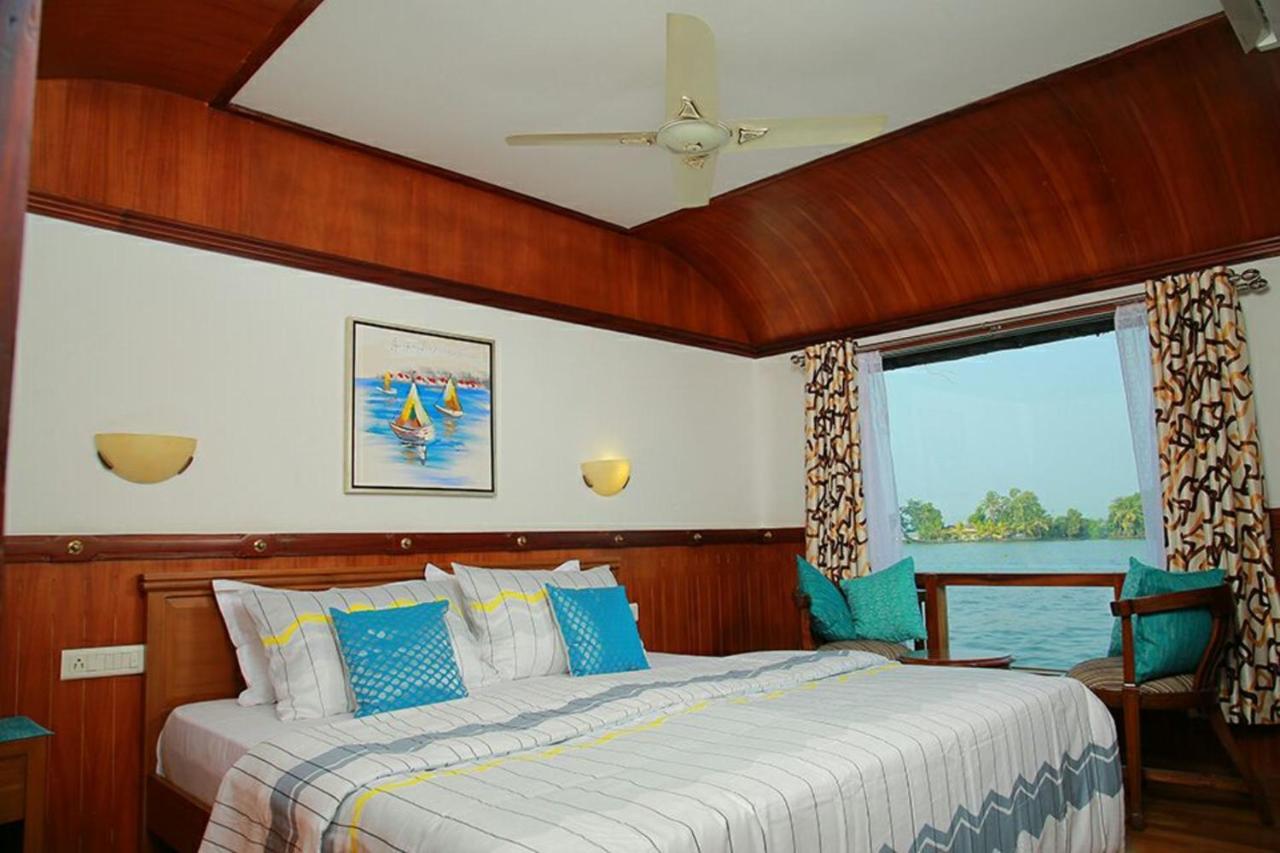 Cosy Premium Houseboats Otel Alappuzha Dış mekan fotoğraf